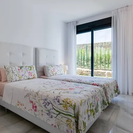 Apartment Nazules *